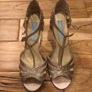 Gold glitter sandals